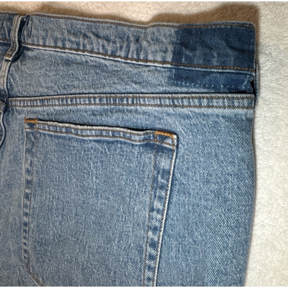 Abercrombie and Fitch Womens Jeans The Straight Mid Rise 36 x 22R Light Wash NWT - Picture 5 of 9